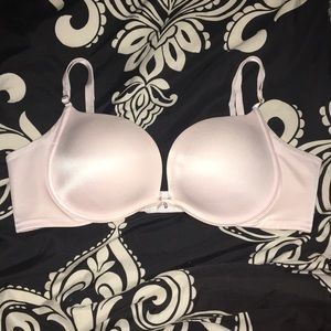 Victoria’s Secret The Close Up Plunge Push Up Bra
